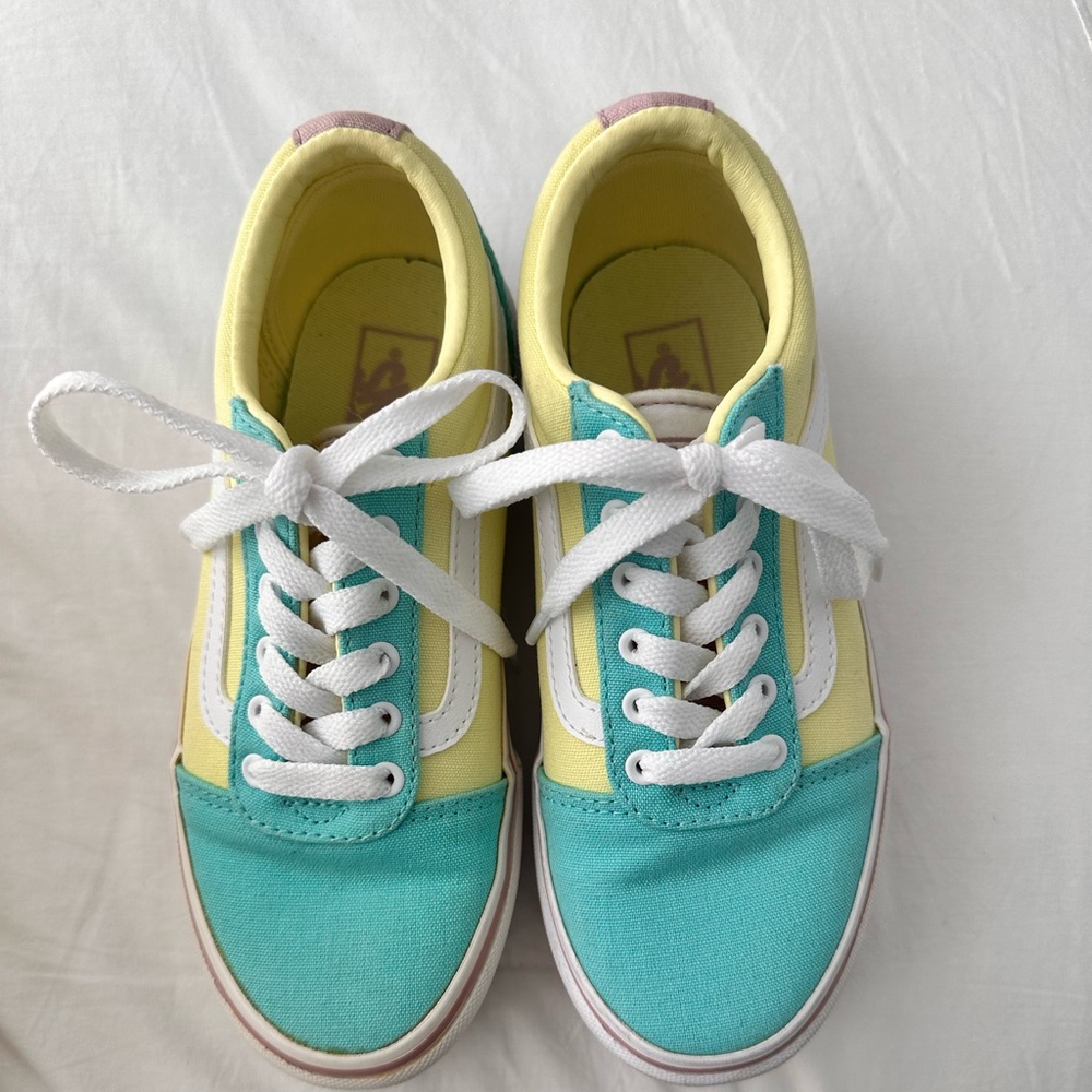 Girls Vans Old Skool Pastel Color Block Shoes - NWOT - Size 1